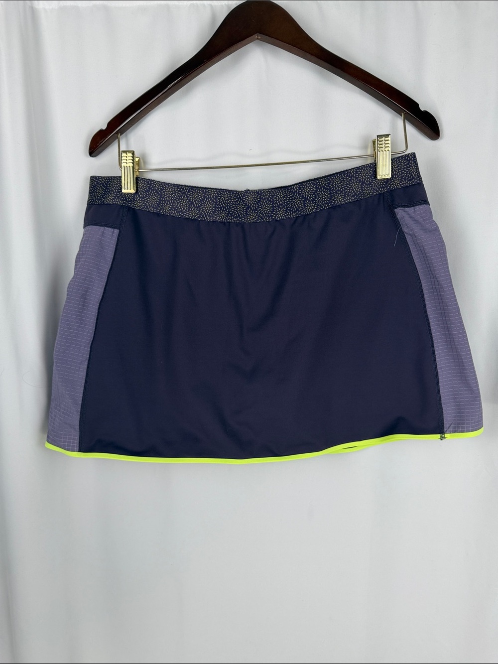 Mountain Hardwear Navy and Lavender Active Skort with Neon Trim